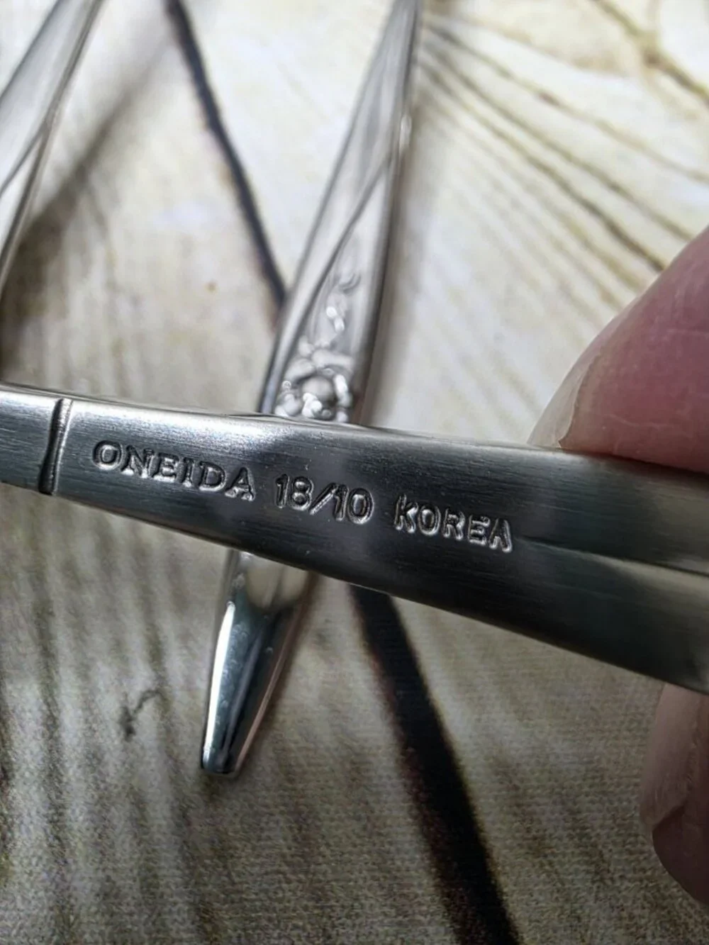 8 Oneida LASTING ROSE  Assorted Spoons Knives Fork Ladle Pieces See Photo